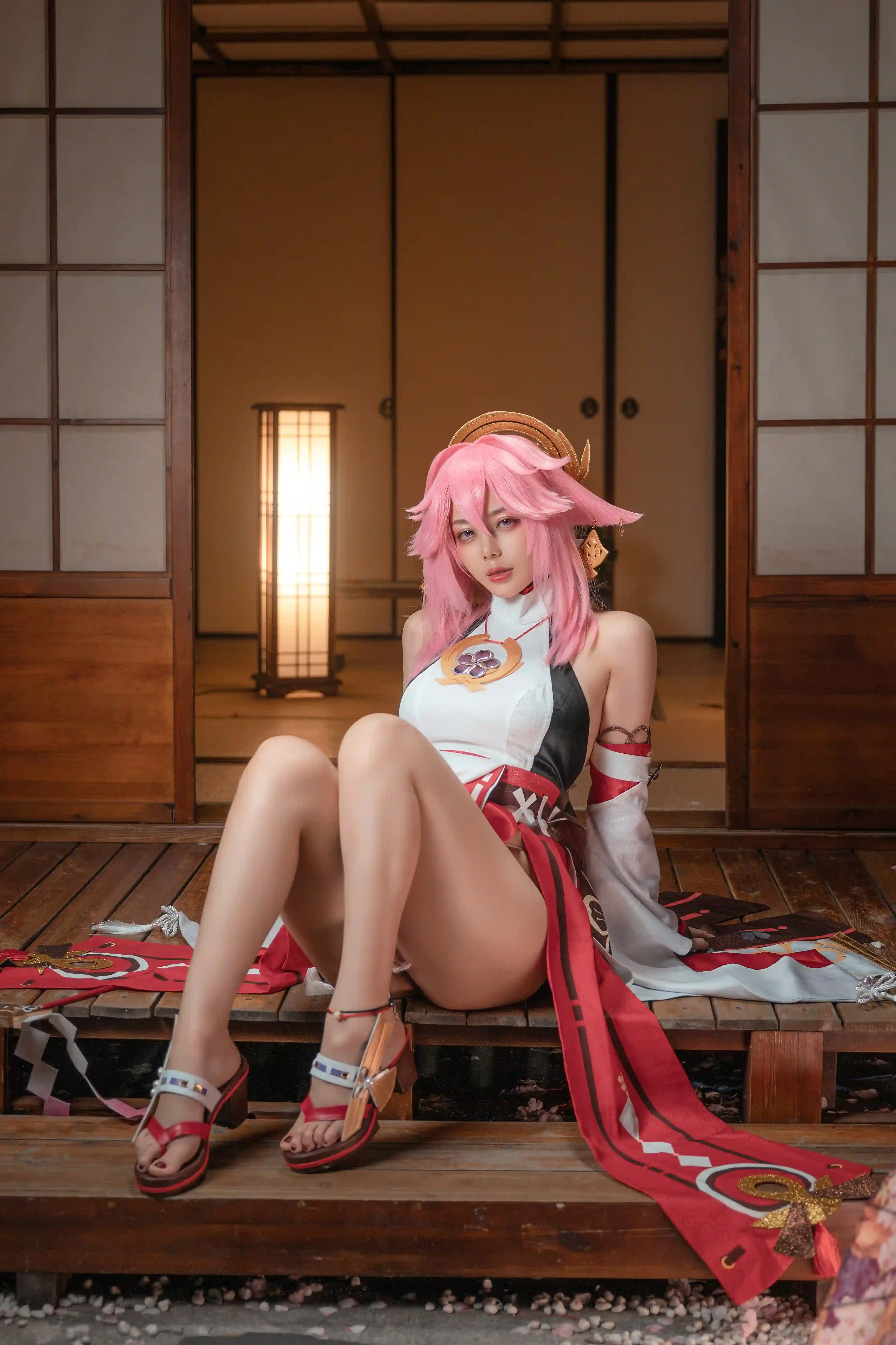 九言 (Jiu Yan) cosplay Yae Miko - Genshin Impact (8).webp