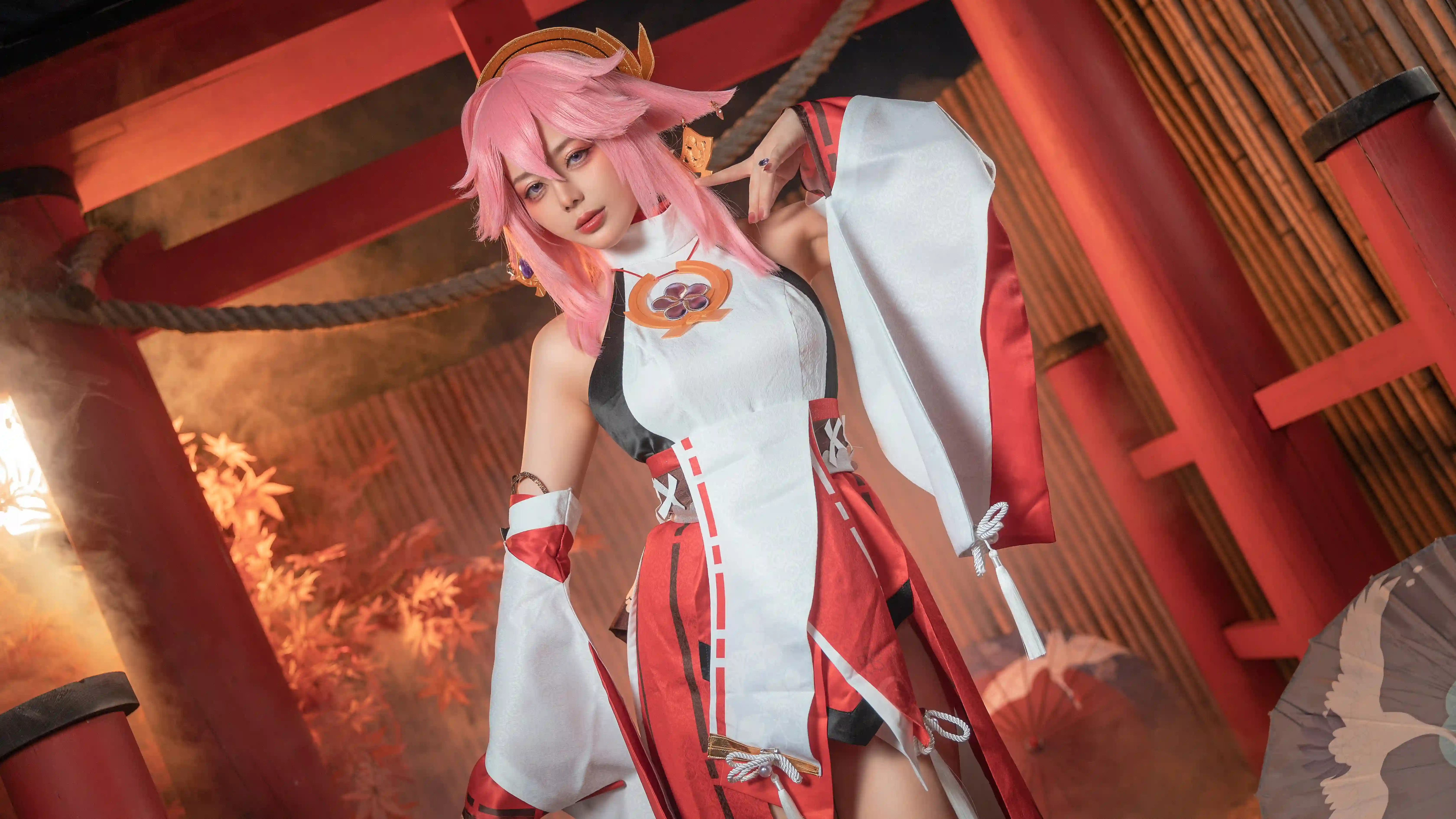 九言 (Jiu Yan) cosplay Yae Miko - Genshin Impact (2).webp
