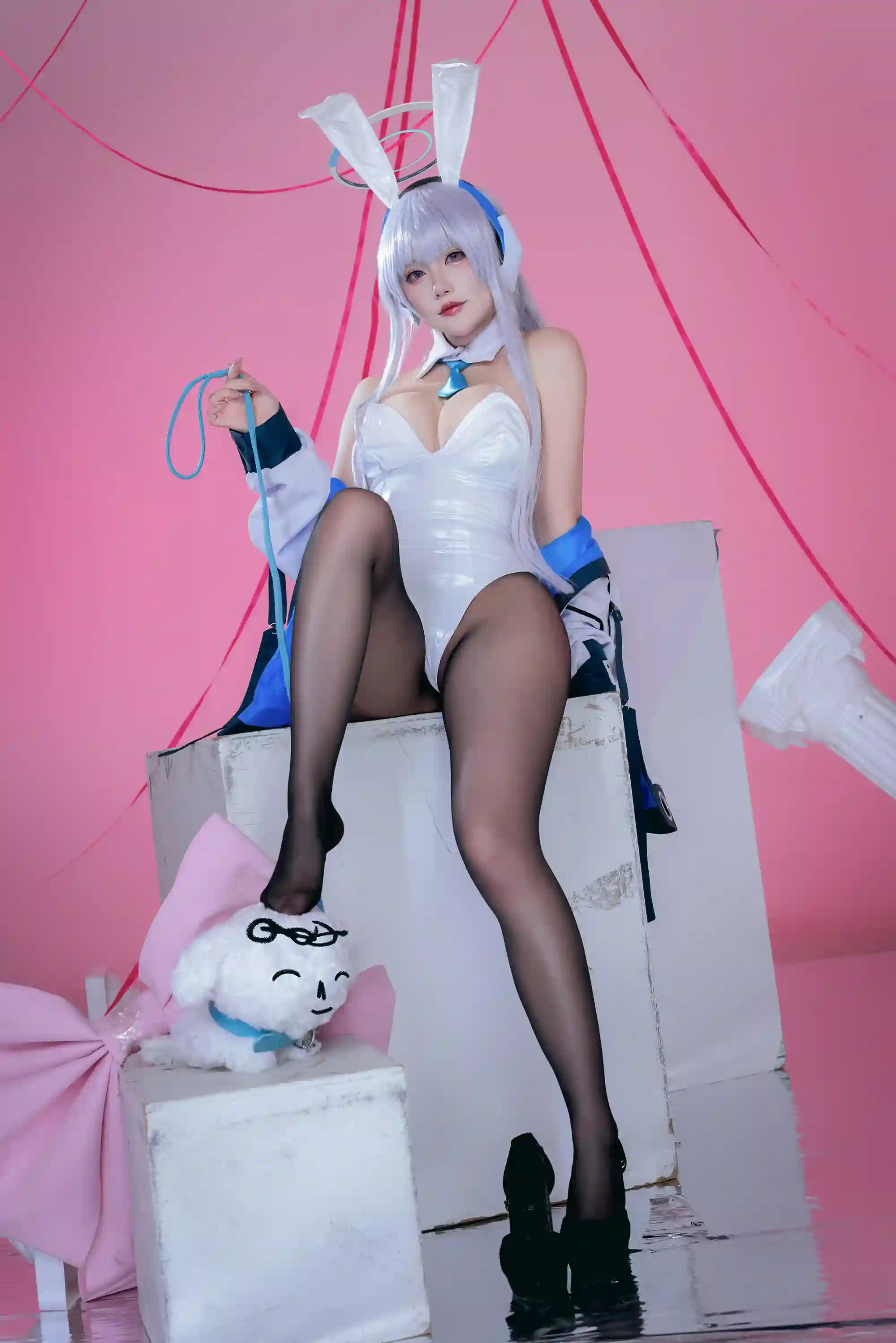 是一只熊仔吗 (Shi yi zhixiong zi ma) cosplay Ushio Noa - Blue Archive (29).webp