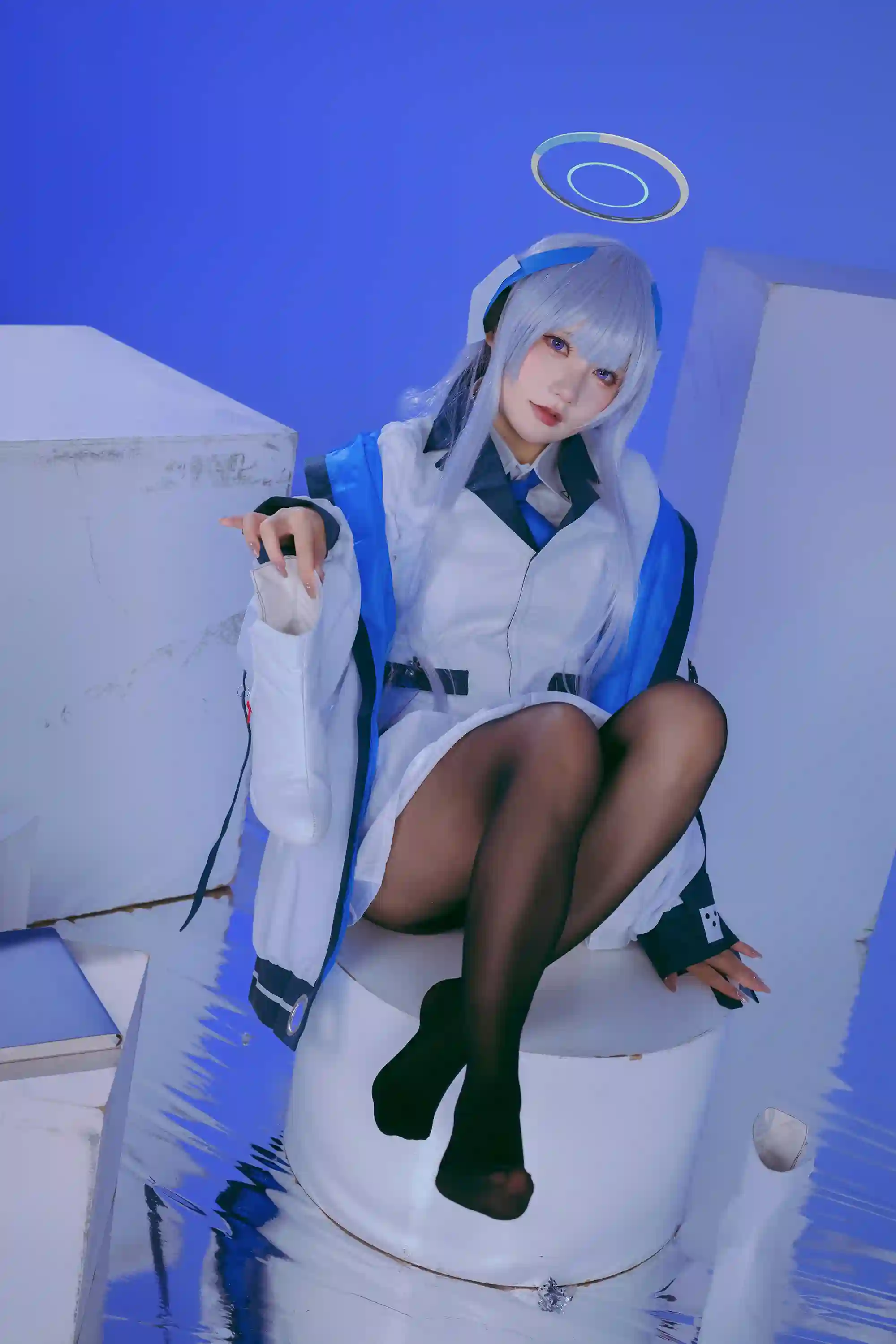 是一只熊仔吗 (Shi yi zhixiong zi ma) cosplay Ushio Noa - Blue Archive (10).webp