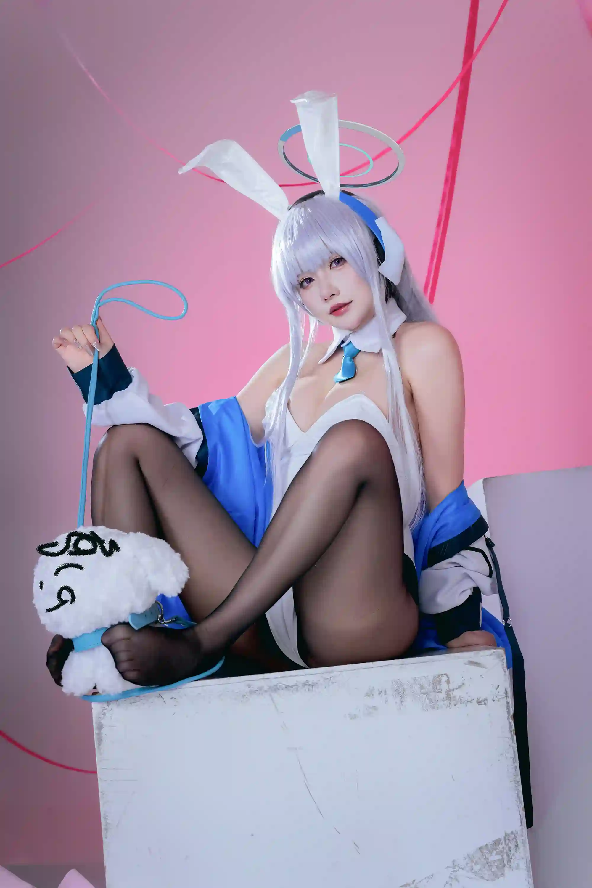 是一只熊仔吗 (Shi yi zhixiong zi ma) cosplay Ushio Noa - Blue Archive (46).webp