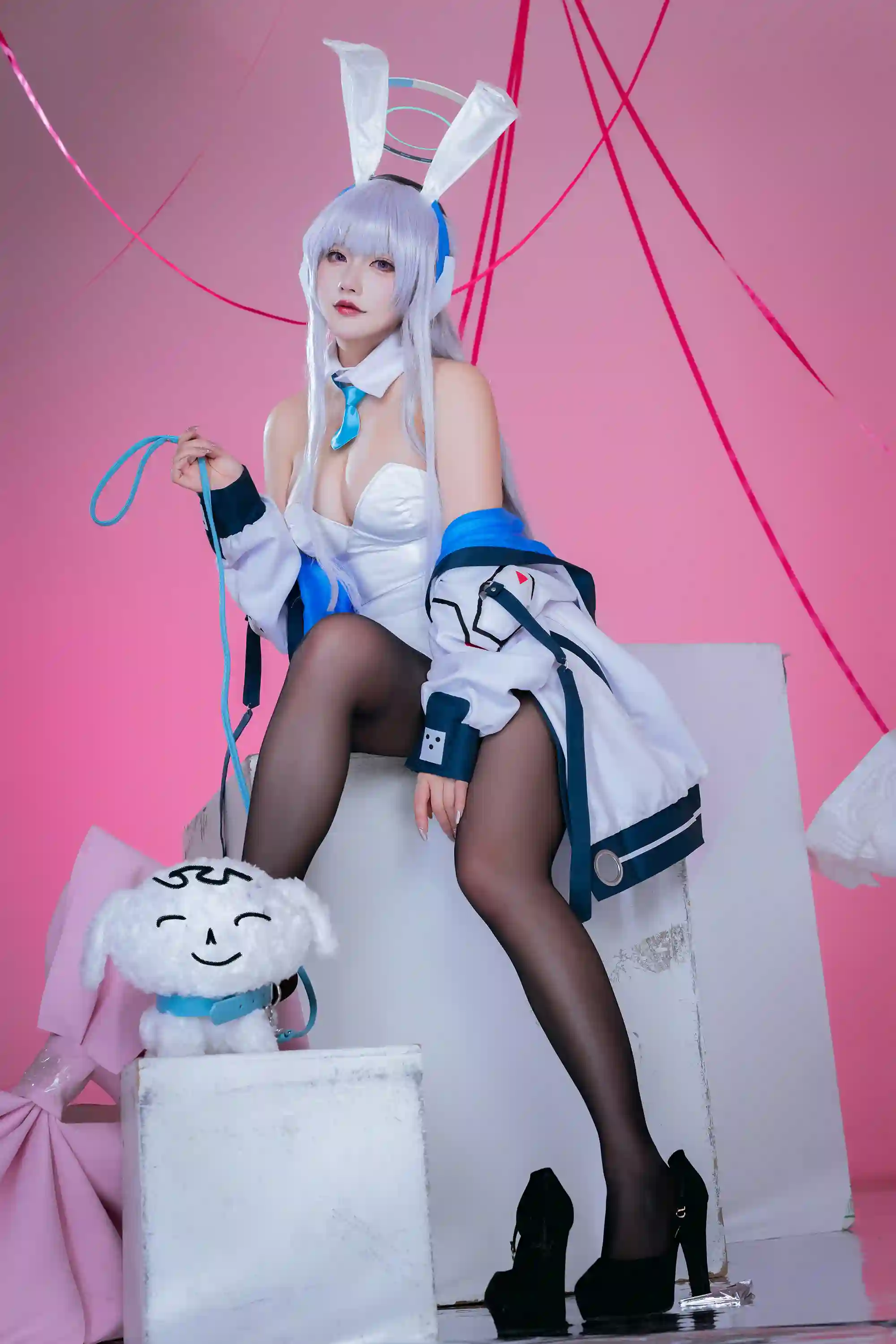 是一只熊仔吗 (Shi yi zhixiong zi ma) cosplay Ushio Noa - Blue Archive (30).webp