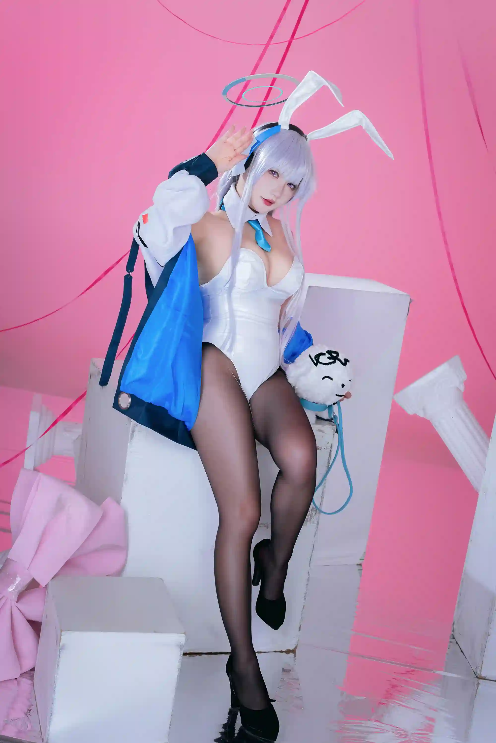 是一只熊仔吗 (Shi yi zhixiong zi ma) cosplay Ushio Noa - Blue Archive (34).webp