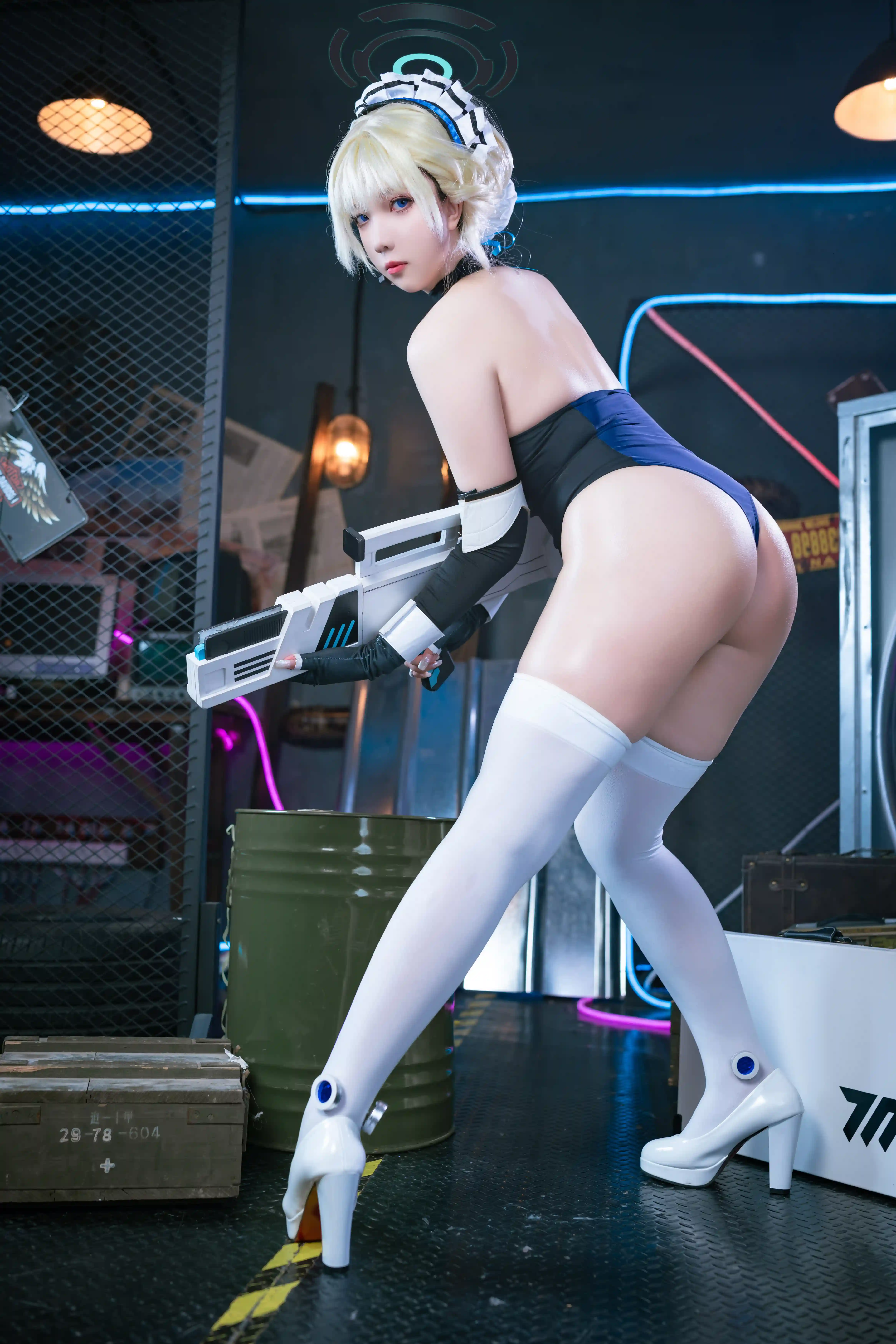 小和甜酒 (xiaohetianjiu) cosplay Asuma Toki - Blue Archive (10).webp