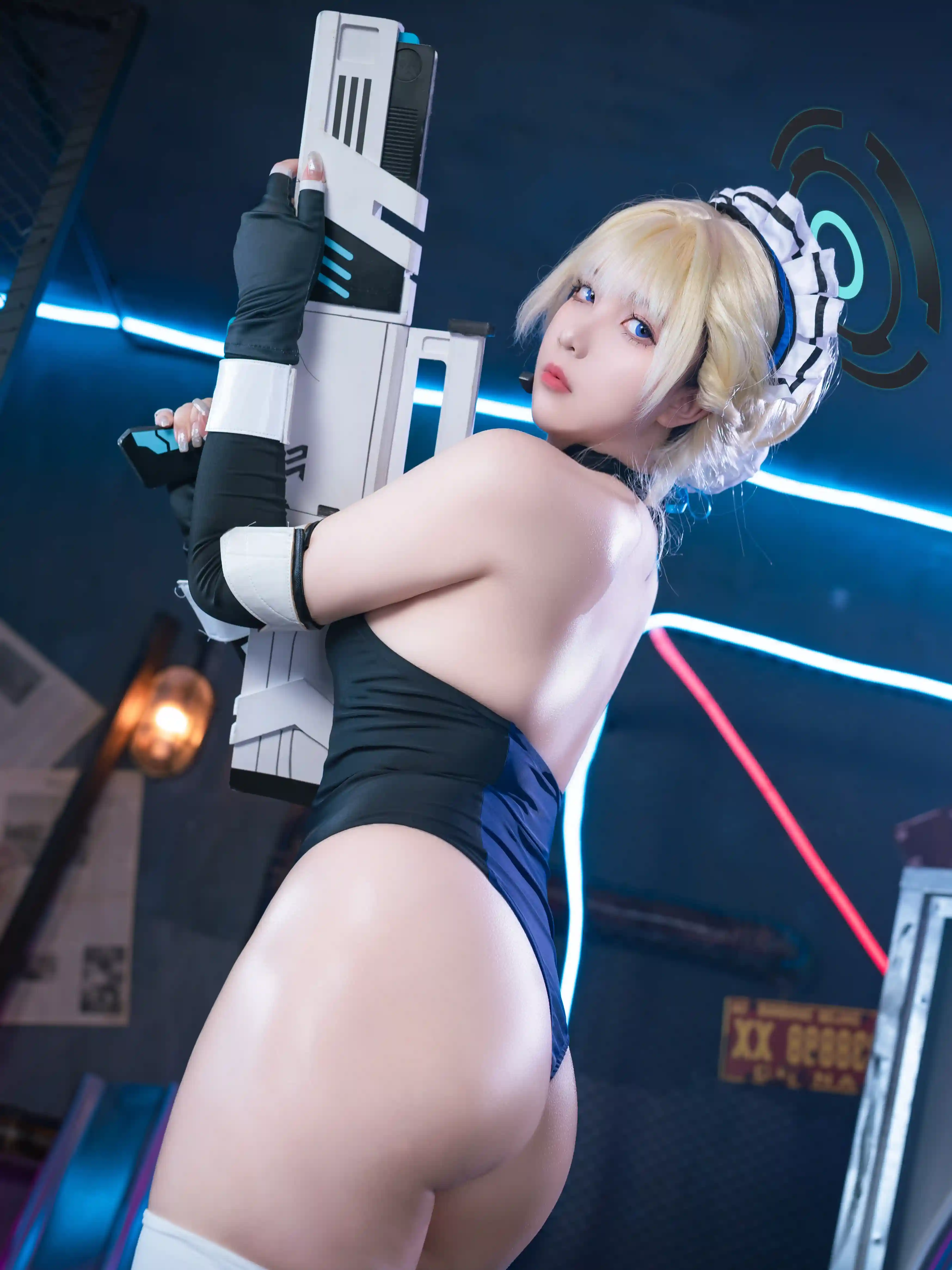 小和甜酒 (xiaohetianjiu) cosplay Asuma Toki - Blue Archive (15).webp