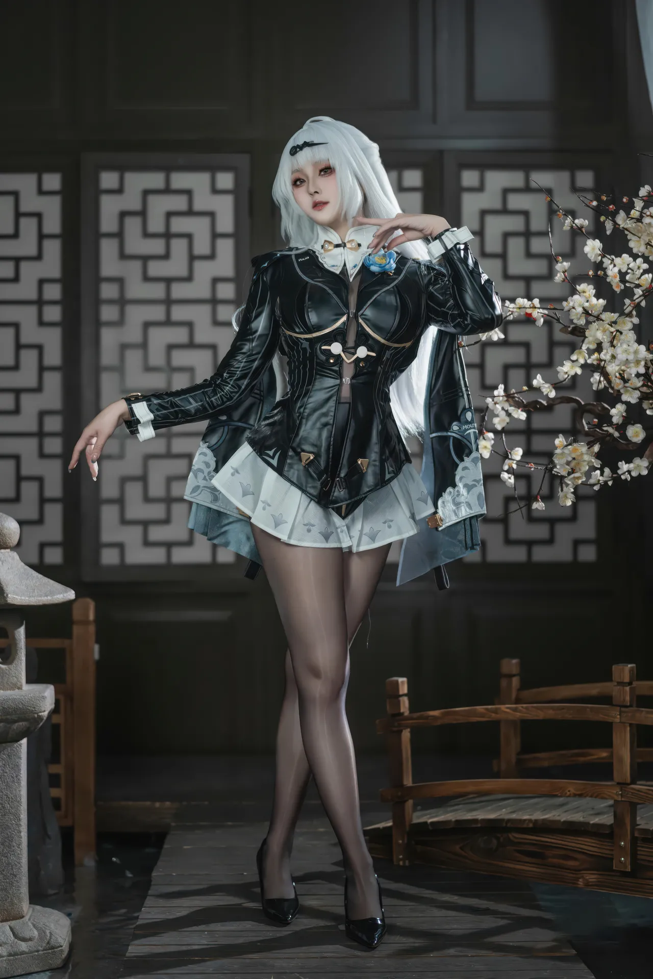 Natsuko夏夏子 – 仪玄-墨形影踪